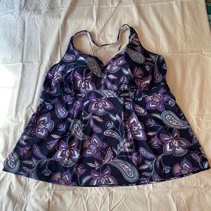 EUC Lands End 26w Swim Top Navy Blue Paisley